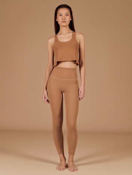 Sona Legging in Clay, worn with a bone cropped tank.